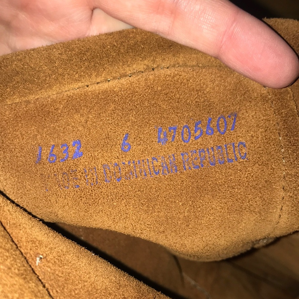 Three Layer Fringe Minnetonka Boots Size 6 - image 5